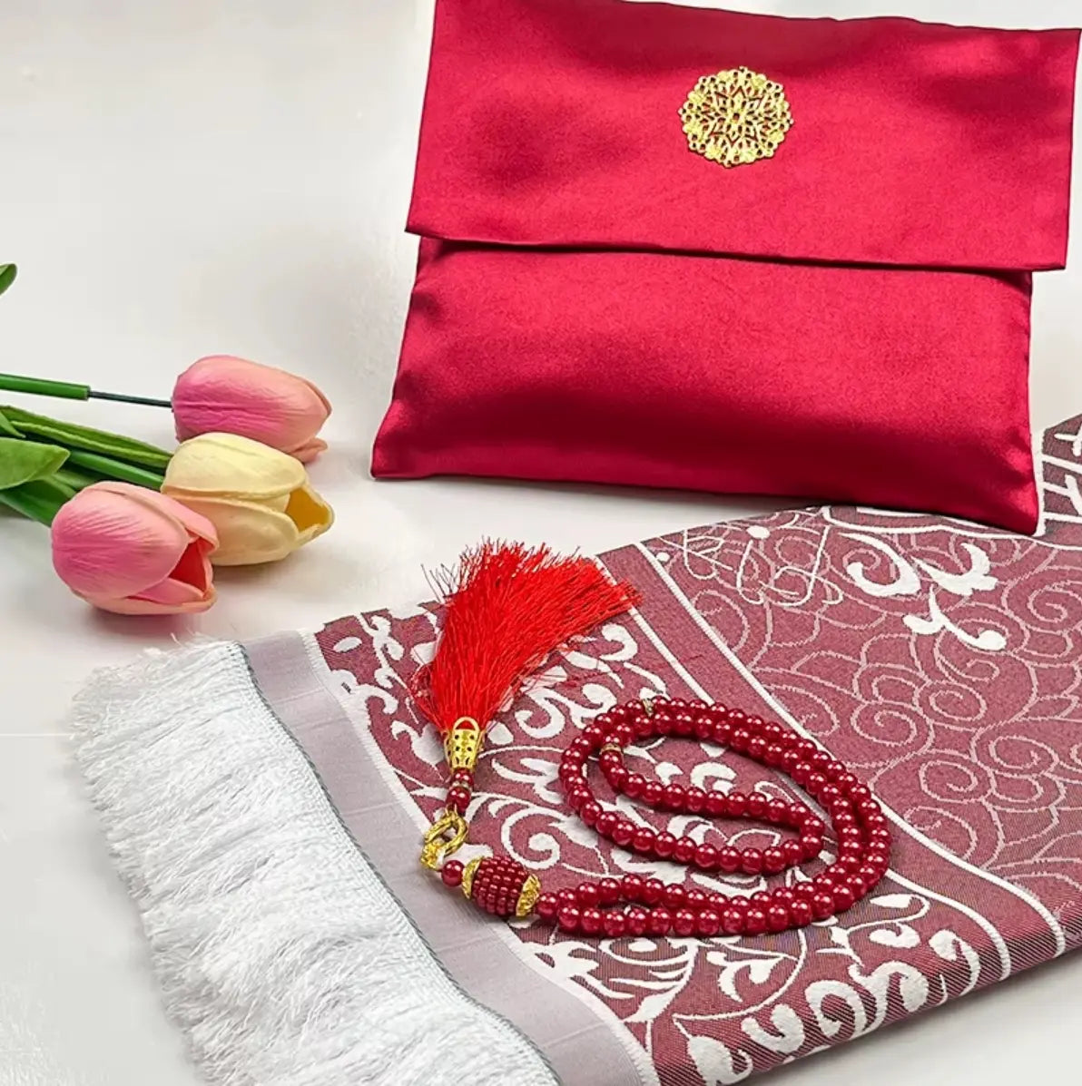 Muslim Prayer Mat Set with Prayer Beads